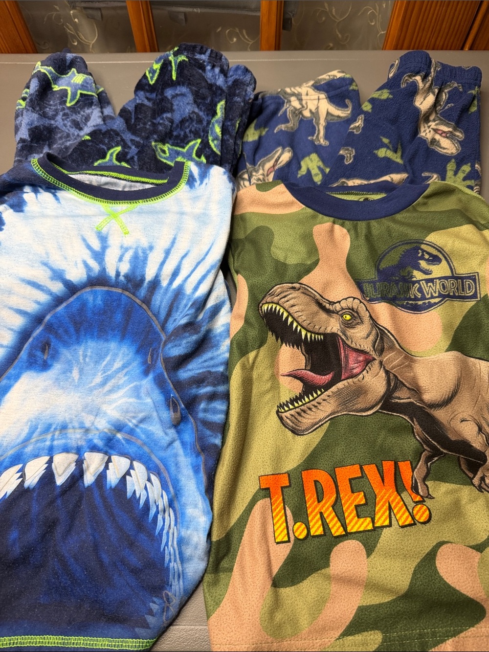 Kid’s Pajama bundle. Sharks 🦈 and Jurassic World 🦖 Size: Med/8